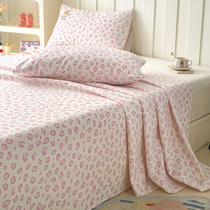 91家纺网 家纺一手货源 找家纺 雅居纺家纺 2026新款全棉绣花A类老粗布床单单件床单单品凉席席子 老粗布-可爱熊