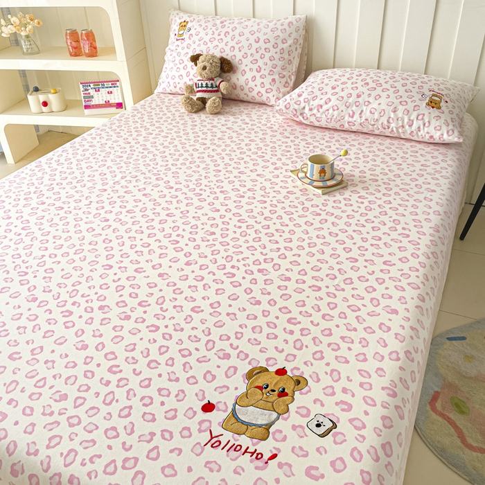 91家纺网 家纺一手货源 找家纺 雅居纺家纺 2026新款全棉绣花A类老粗布床单单件床单单品凉席席子 老粗布-可爱熊