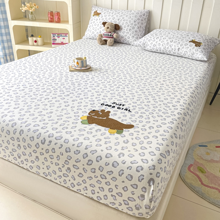 91家纺网 家纺一手货源 找家纺 雅居纺家纺 2026新款全棉绣花A类老粗布床笠单件床笠单品凉席席子 老粗布-奔跑小狗