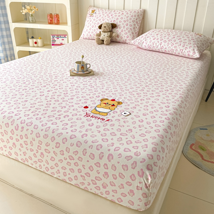 91家纺网 家纺一手货源 找家纺 雅居纺家纺 2026新款全棉绣花A类老粗布床笠单件床笠单品凉席席子 老粗布-可爱熊