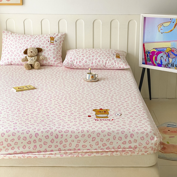 91家纺网 家纺一手货源 找家纺 雅居纺家纺 2026新款全棉绣花A类老粗布床笠单件床笠单品凉席席子 老粗布-可爱熊