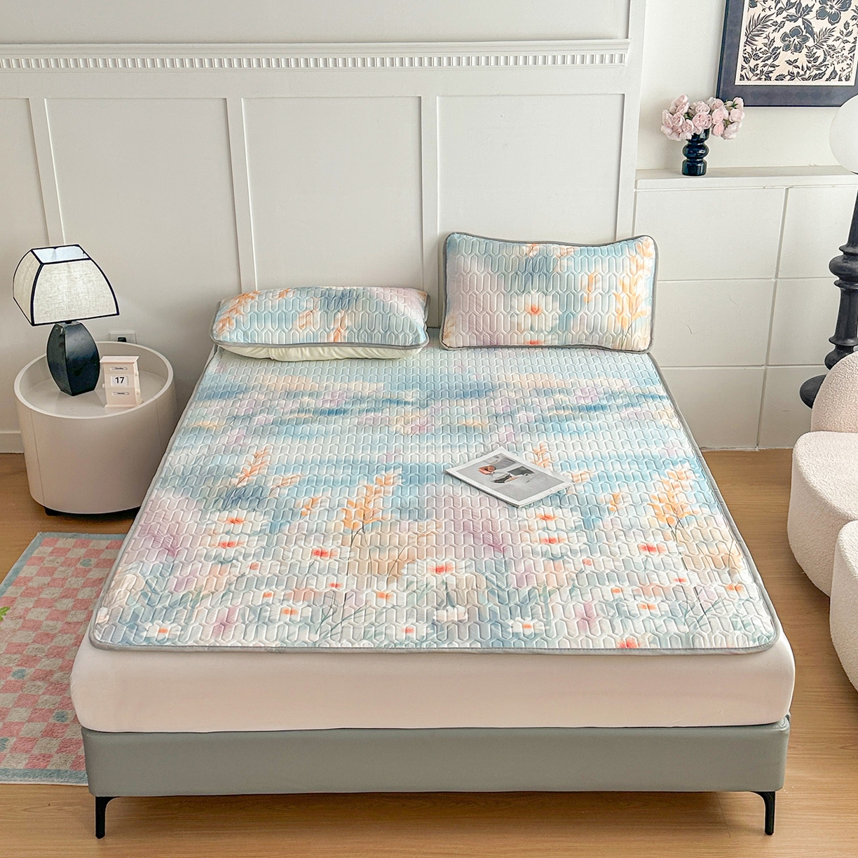 91家纺网 家纺一手货源 找家纺 悦织湾家纺 2026新款床单款乳胶席三件套印花纯色冰丝凉感夏凉乳胶席子 桔心花