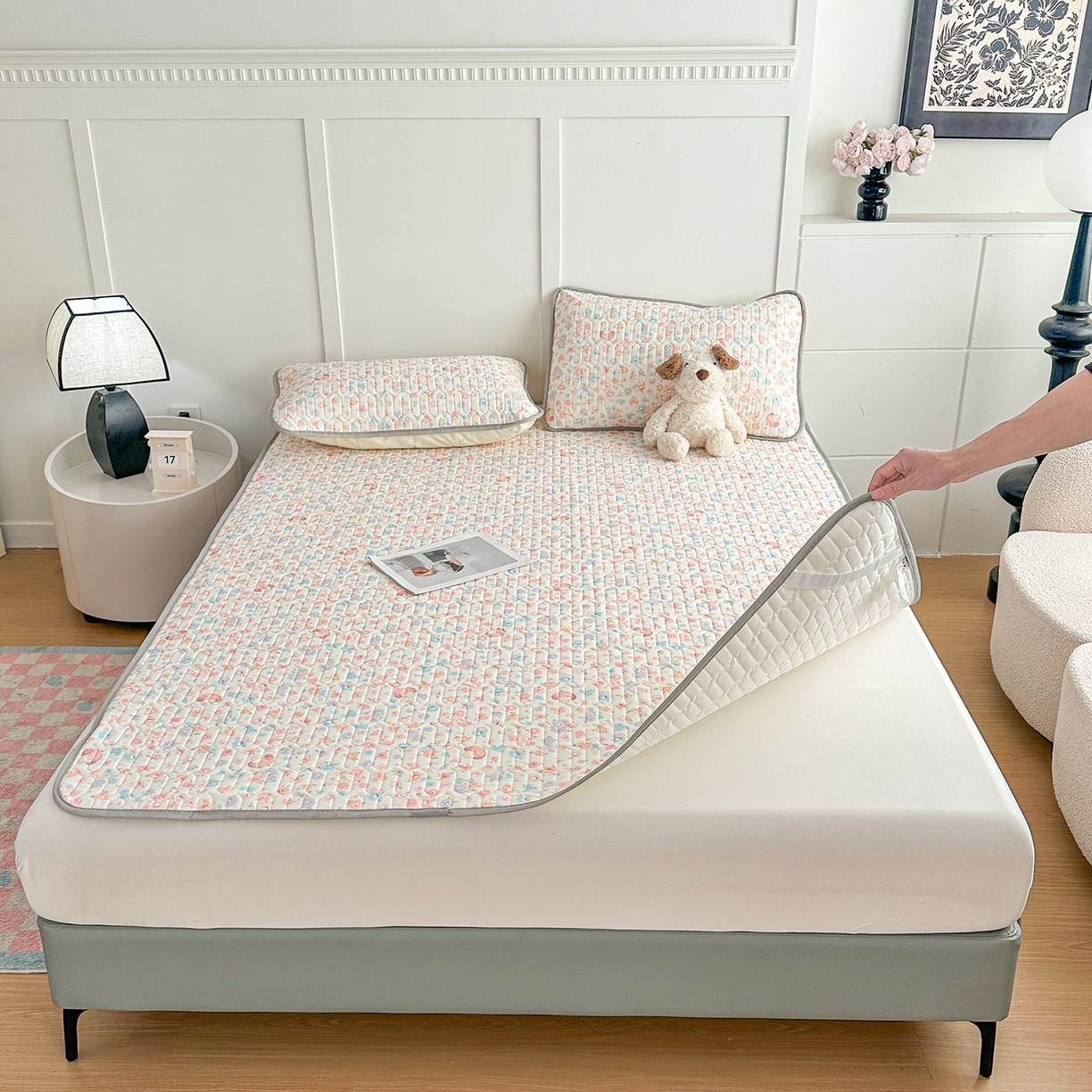 91家纺网 家纺一手货源 找家纺 悦织湾家纺 2026新款床单款乳胶席三件套印花纯色冰丝凉感夏凉乳胶席子 蘑菇头粉