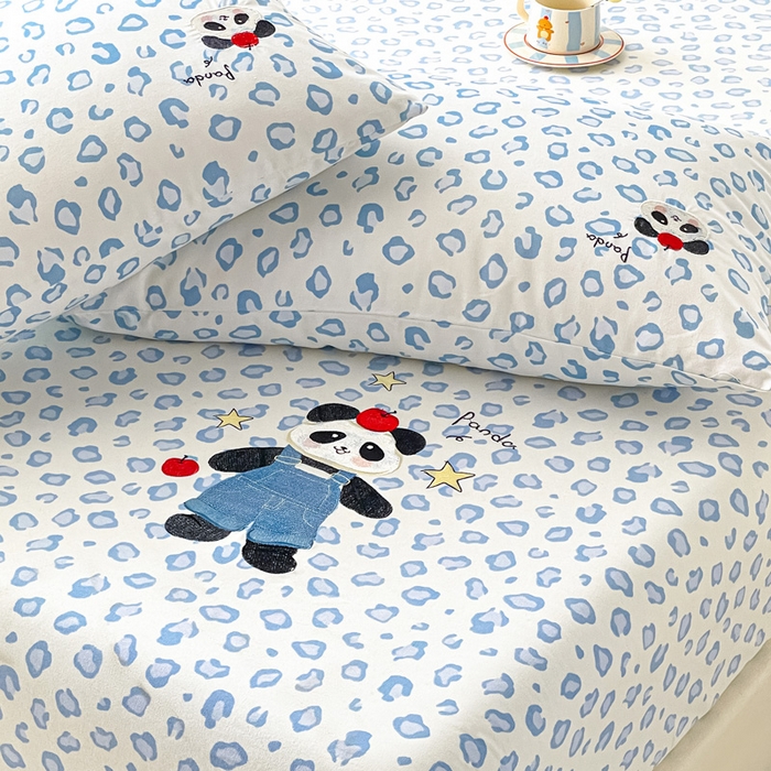 91家纺网 家纺一手货源 找家纺 雅居纺家纺 2026新款全棉绣花A类老粗布床笠单件床笠单品凉席席子 老粗布-苹果熊猫