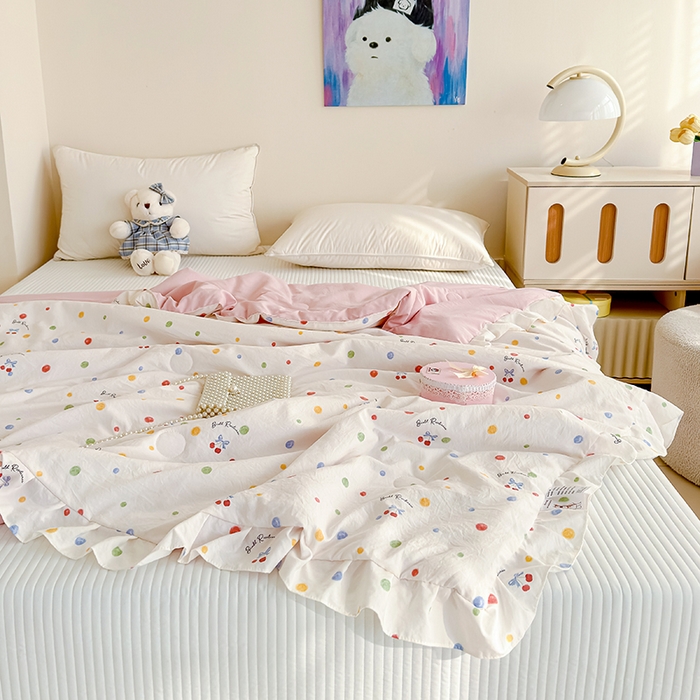 91家纺网 家纺一手货源 找家纺 归属 2026春夏新款古法仿棉夏被夏凉被空调被系列 彩色波点