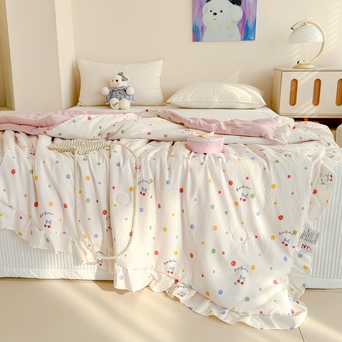 91家纺网 家纺一手货源 找家纺 归属 2026春夏新款古法仿棉夏被夏凉被空调被系列 彩色波点