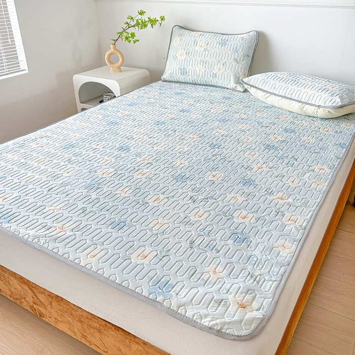 91家纺网 家纺一手货源 找家纺 悦织湾家纺 2026新款床单款乳胶席三件套印花纯色冰丝凉感夏凉乳胶席子 花韵兰