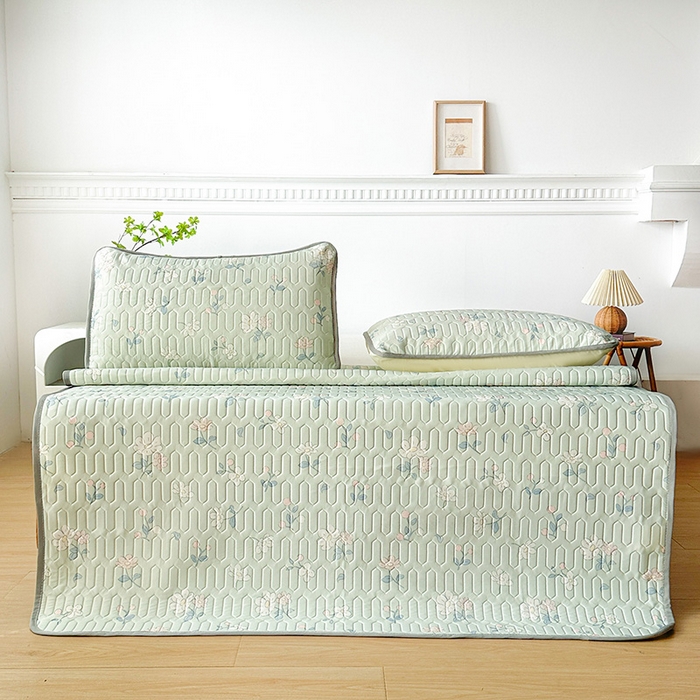 91家纺网 家纺一手货源 找家纺 悦织湾家纺 2026新款床单款乳胶席三件套印花纯色冰丝凉感夏凉乳胶席子 小花绿