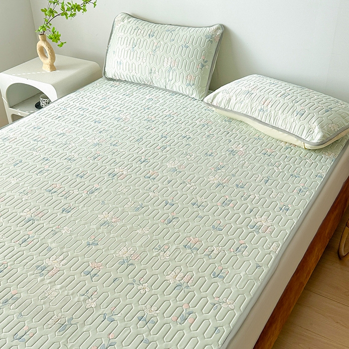 91家纺网 家纺一手货源 找家纺 悦织湾家纺 2026新款床单款乳胶席三件套印花纯色冰丝凉感夏凉乳胶席子 小花绿