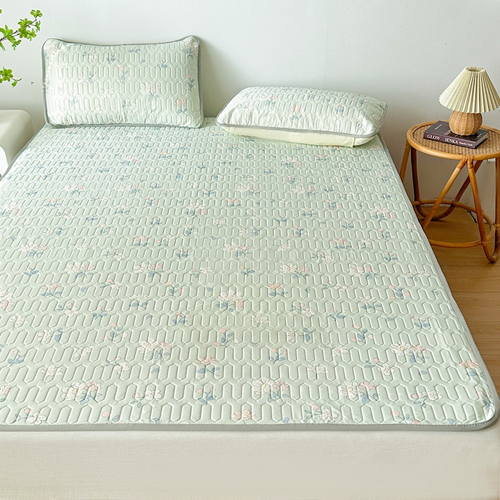 91家纺网 家纺一手货源 找家纺 悦织湾家纺 2026新款床单款乳胶席三件套印花纯色冰丝凉感夏凉乳胶席子 小花绿