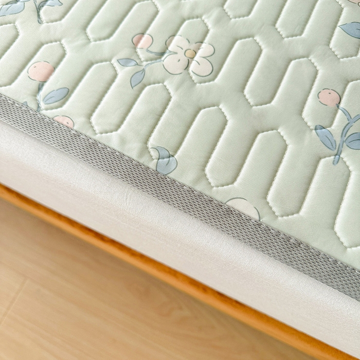 91家纺网 家纺一手货源 找家纺 悦织湾家纺 2026新款床单款乳胶席三件套印花纯色冰丝凉感夏凉乳胶席子 小花绿