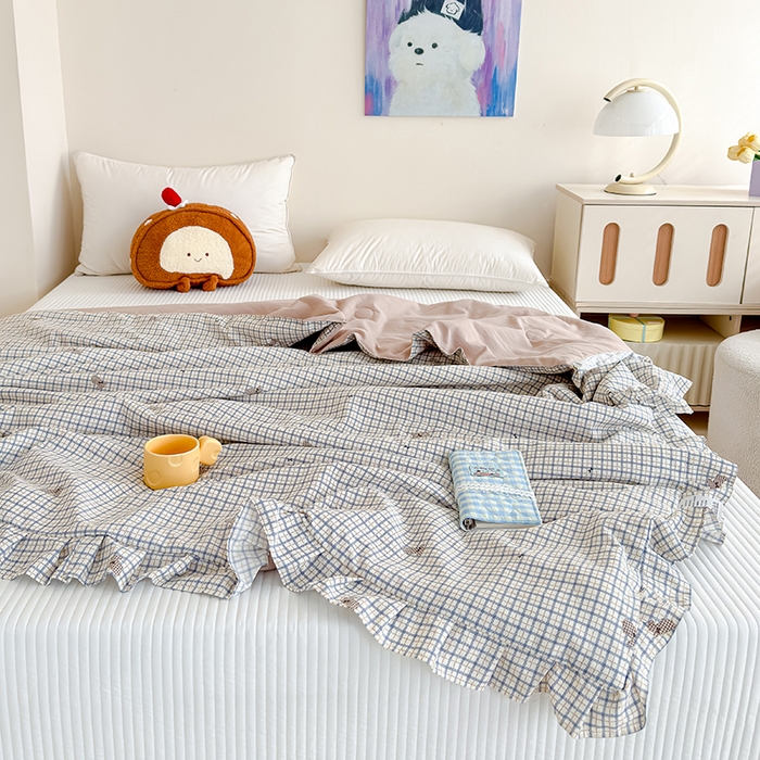 91家纺网 家纺一手货源 找家纺 归属 2026春夏新款古法仿棉夏被夏凉被空调被系列 格子兔儿