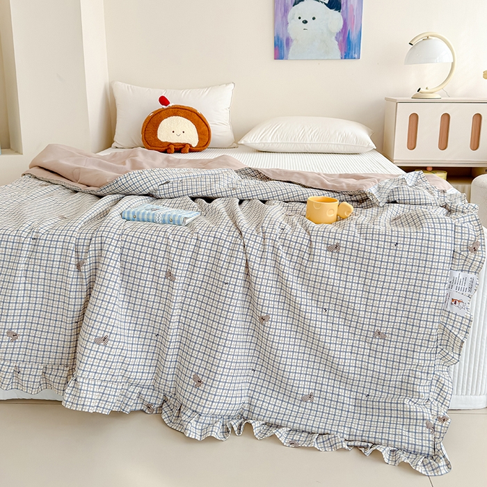 91家纺网 家纺一手货源 找家纺 归属 2026春夏新款古法仿棉夏被夏凉被空调被系列 格子兔儿