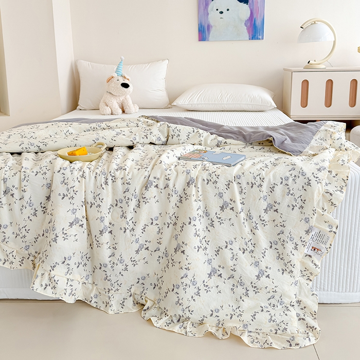 91家纺网 家纺一手货源 找家纺 归属 2026春夏新款古法仿棉夏被夏凉被空调被系列 槿上花开