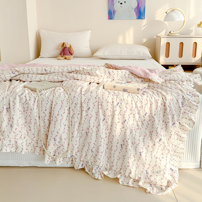 91家纺网 家纺一手货源 找家纺 归属 2026春夏新款古法仿棉夏被夏凉被空调被系列 萝蔓花儿