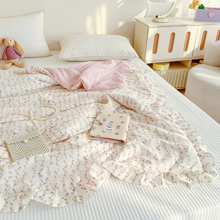 91家纺网 家纺一手货源 找家纺 归属 2026春夏新款古法仿棉夏被夏凉被空调被系列 萝蔓花儿