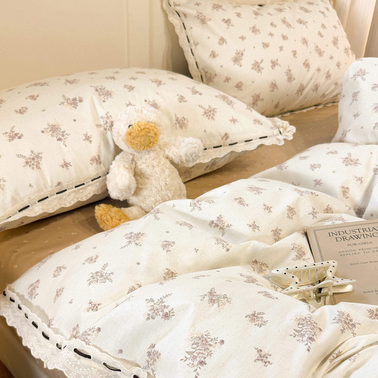 91家纺网 家纺一手货源 找家纺 澳萝拉 2026新款全棉法式小清新复古碎花四件套 夜茉莉