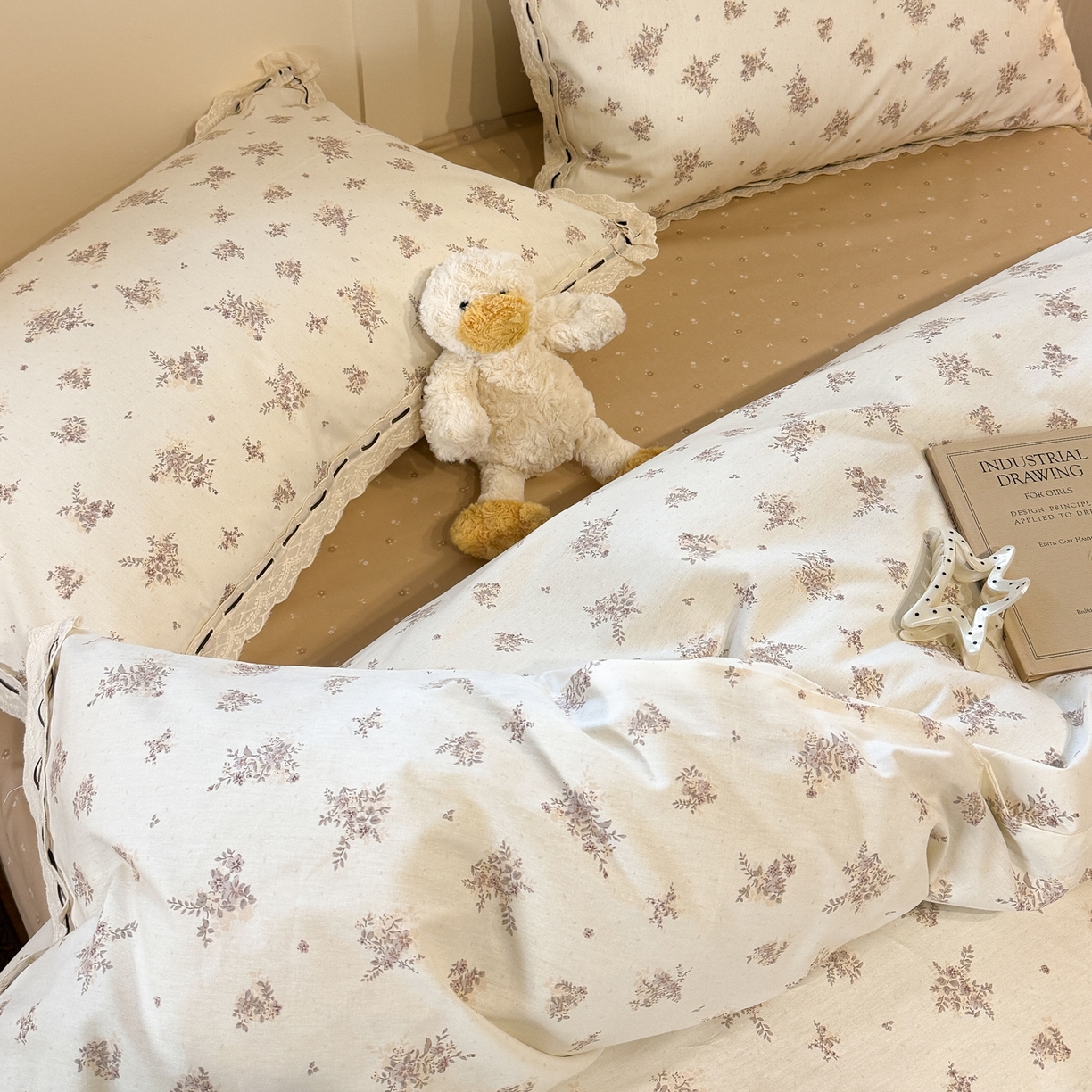 91家纺网 家纺一手货源 找家纺 澳萝拉 2026新款全棉法式小清新复古碎花四件套 夜茉莉