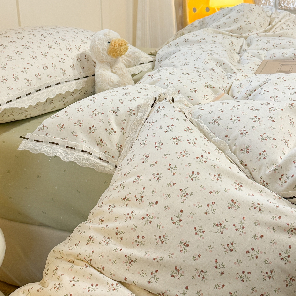 91家纺网 家纺一手货源 找家纺 澳萝拉 2026新款全棉法式小清新复古碎花四件套 粉枝蔓