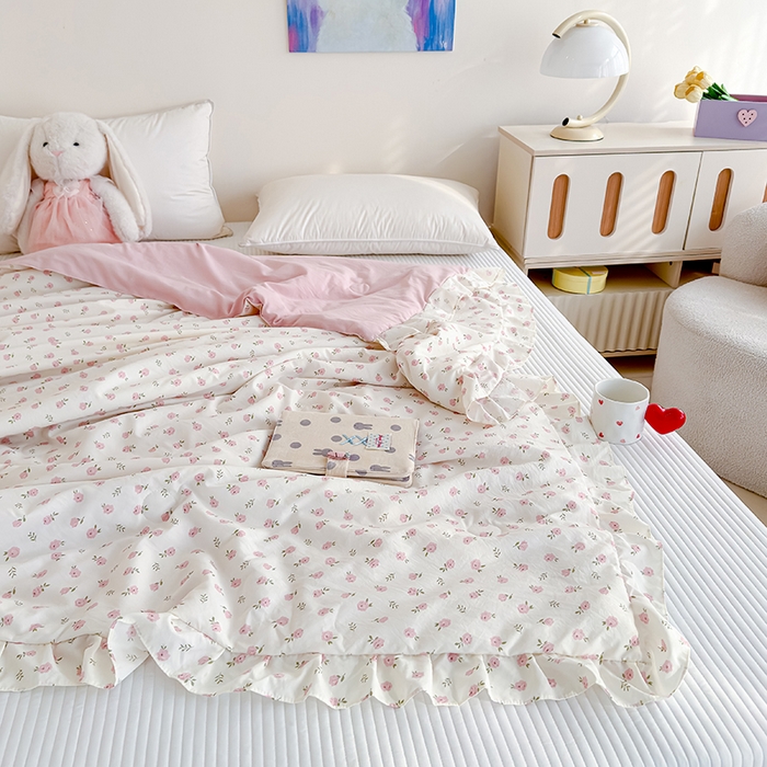 91家纺网 家纺一手货源 找家纺 归属 2026春夏新款古法仿棉夏被夏凉被空调被系列 玫瑰之约