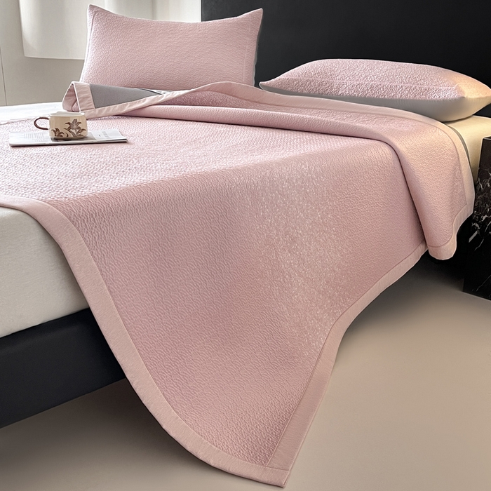 91家纺网 家纺一手货源 找家纺 雅居纺家纺 2026新款A类加厚三明治底星空提花凉感席床单款凉席席子 星空-粉