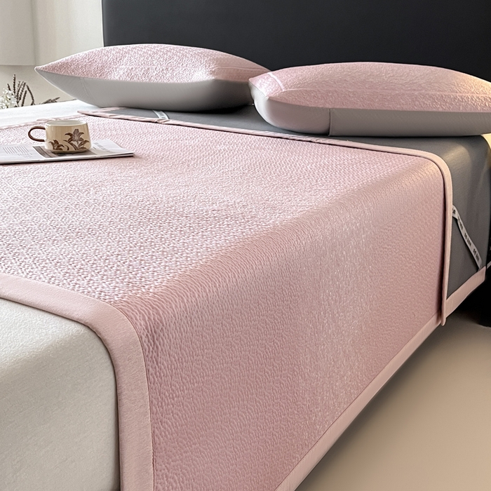 91家纺网 家纺一手货源 找家纺 雅居纺家纺 2026新款A类加厚三明治底星空提花凉感席床单款凉席席子 星空-粉