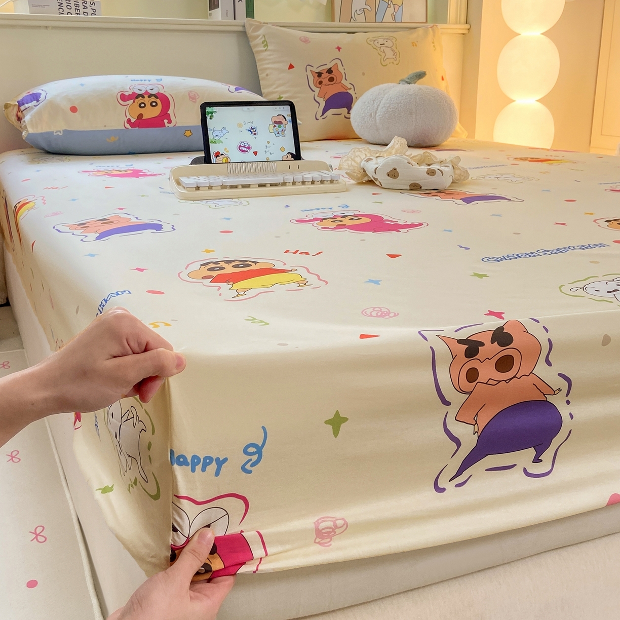 91家纺网 家纺一手货源 找家纺 博雅 2026新款蜡笔小新正版授权全棉纯棉小版单床笠床笠单件 小版-小彩带蜡笔小新