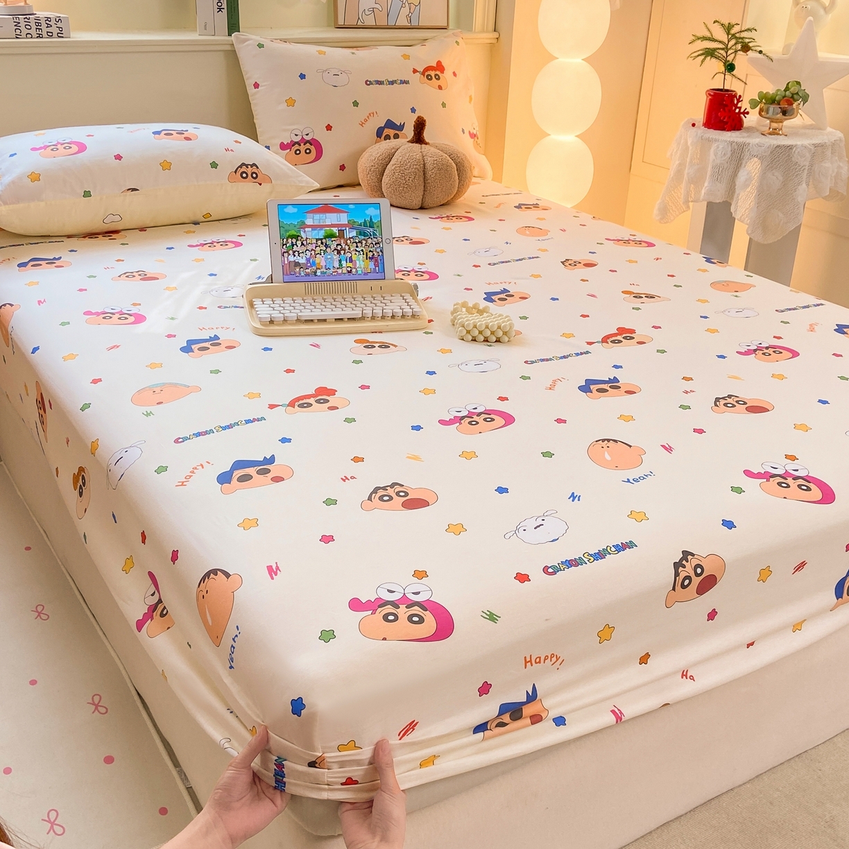 91家纺网 家纺一手货源 找家纺 博雅 2026新款蜡笔小新正版授权全棉纯棉小版单床笠床笠单件 小版-彩色星星蜡笔小新