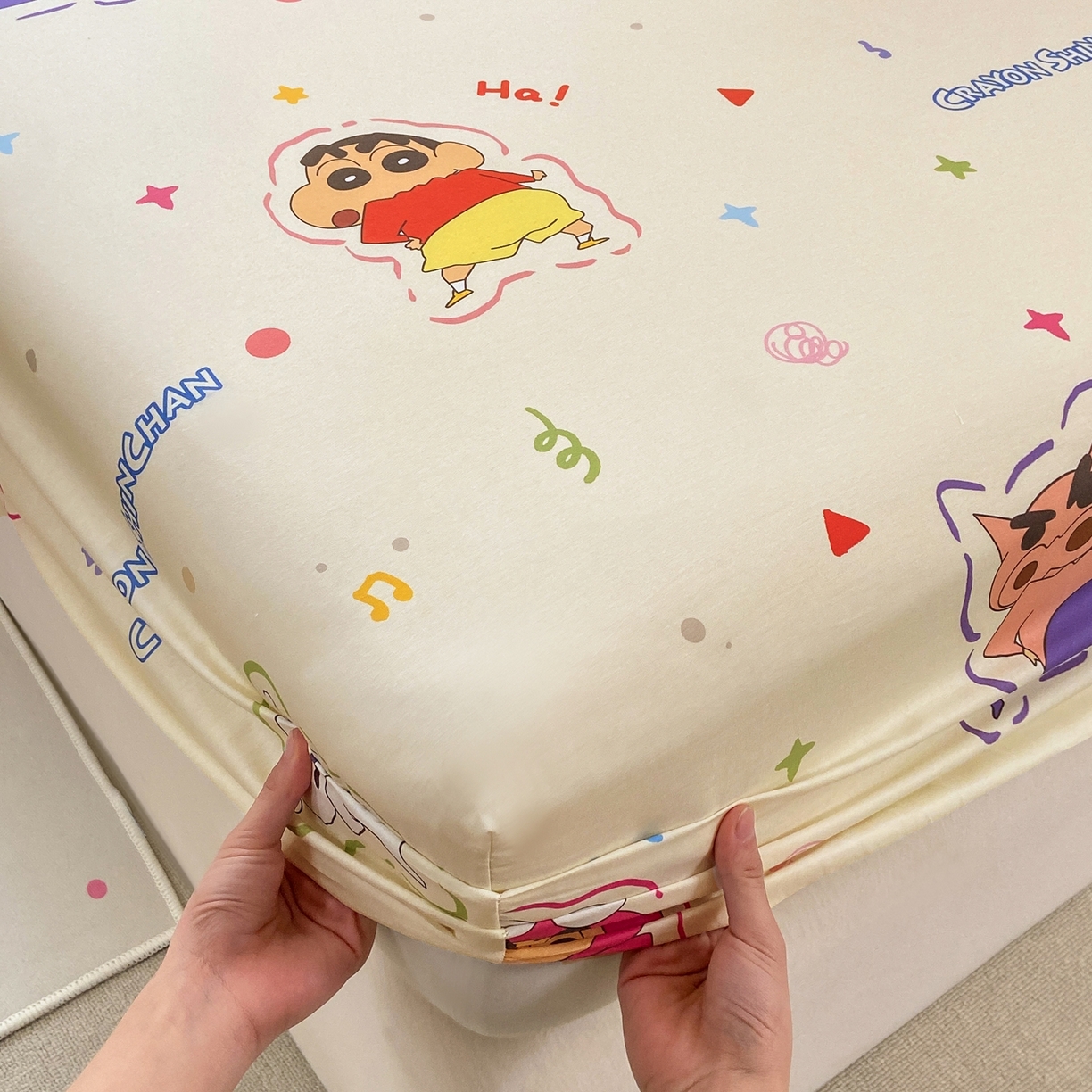 91家纺网 家纺一手货源 找家纺 博雅 2026新款蜡笔小新正版授权全棉纯棉小版单床笠床笠单件 小版-小彩带蜡笔小新