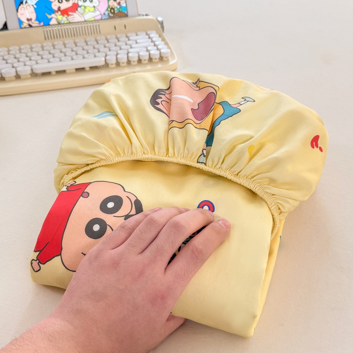 91家纺网 家纺一手货源 找家纺 博雅 2026新款蜡笔小新正版授权全棉纯棉小版单床笠床笠单件 小版-黄油蜡笔小新