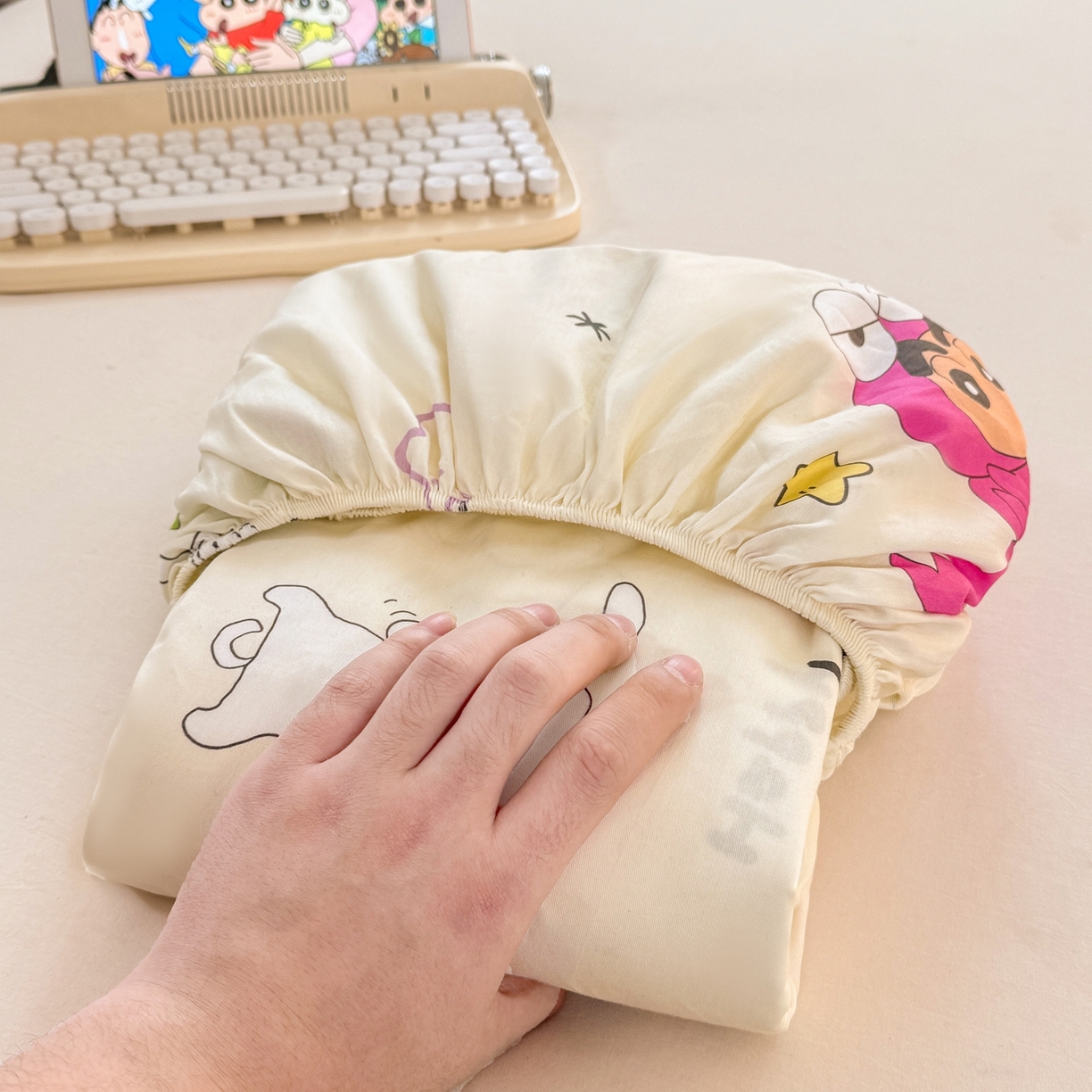 91家纺网 家纺一手货源 找家纺 博雅 2026新款蜡笔小新正版授权全棉纯棉小版单床笠床笠单件 小版-恐龙蜡笔小新