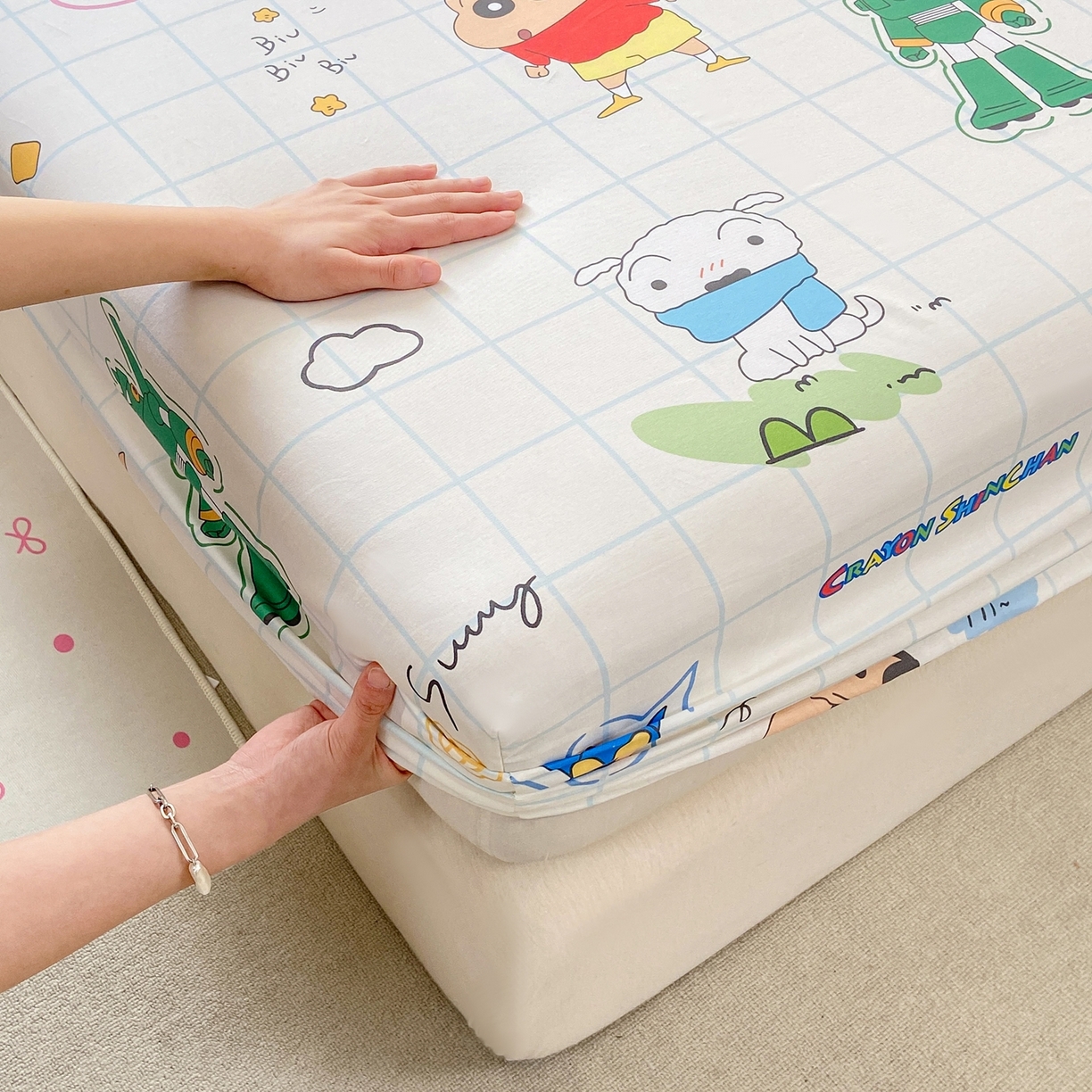 91家纺网 家纺一手货源 找家纺 博雅 2026新款蜡笔小新正版授权全棉纯棉小版单床笠床笠单件 小版-小新格子屋