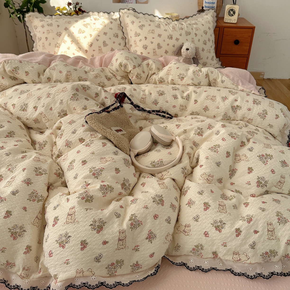 91家纺网 家纺一手货源 找家纺 （总）顾里家纺 2026新款法式复古花边三层纱四件套（会员-2元）