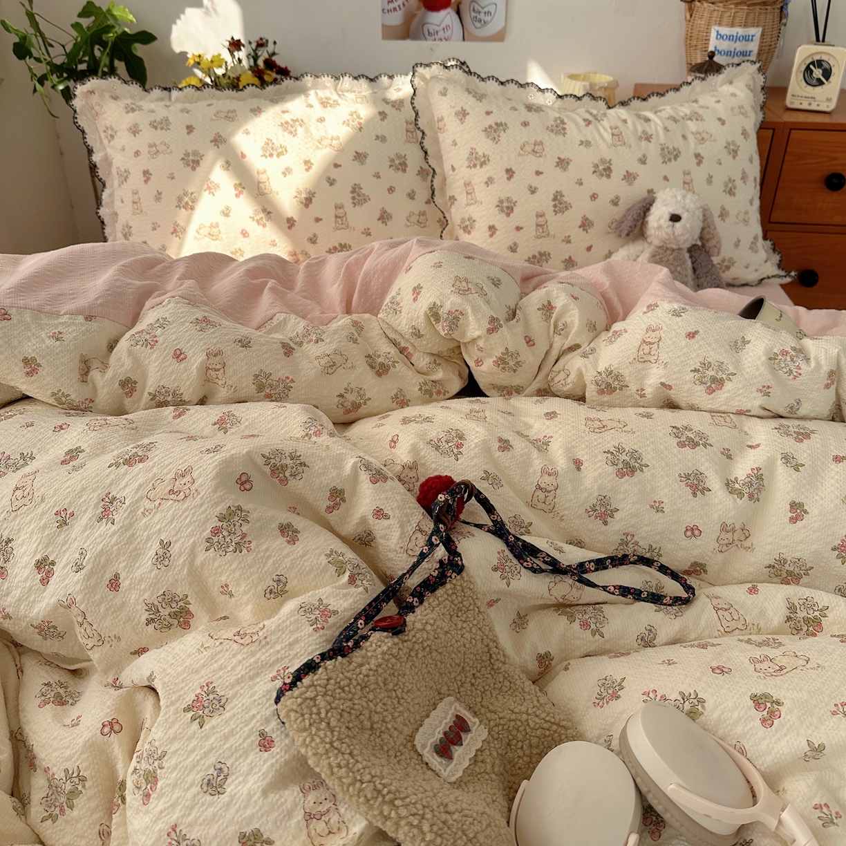 91家纺网 家纺一手货源 找家纺 （总）顾里家纺 2026新款法式复古花边三层纱四件套（会员-2元）