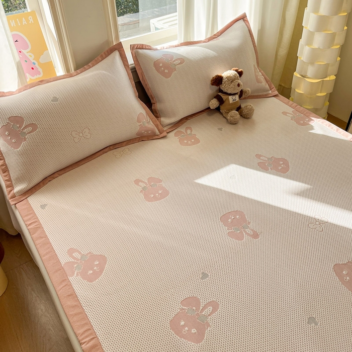 91家纺网 家纺一手货源 找家纺 （总）雅居纺家纺 2026新款A类加厚三明治底提花小清新凉感席床单款凉席席子