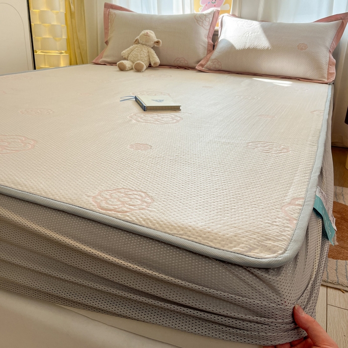 91家纺网 家纺一手货源 找家纺 雅居纺家纺 2026新款A类加厚三明治底提花小清新凉感席床笠款凉席席子 山茶花