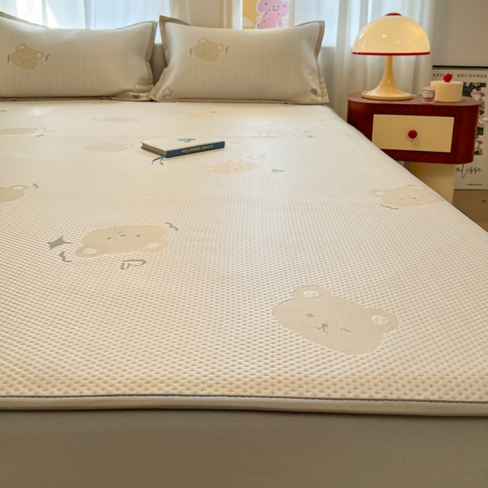 91家纺网 家纺一手货源 找家纺 雅居纺家纺 2026新款A类加厚三明治底提花小清新凉感席床笠款凉席席子 星星小熊