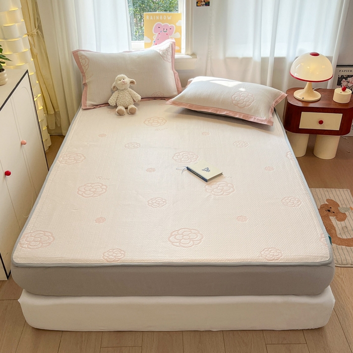 91家纺网 家纺一手货源 找家纺 雅居纺家纺 2026新款A类加厚三明治底提花小清新凉感席床笠款凉席席子 山茶花