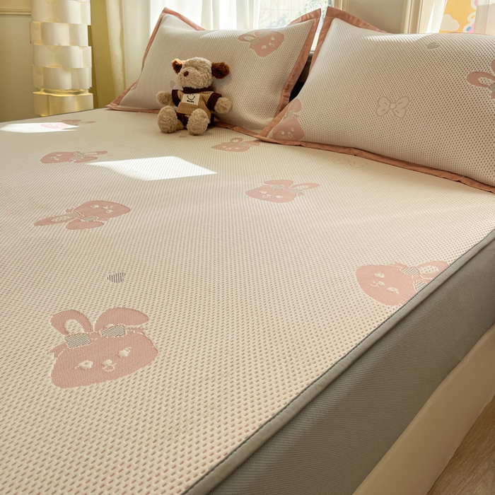 91家纺网 家纺一手货源 找家纺 （总）雅居纺家纺 2026新款A类加厚三明治底提花小清新凉感席床笠款凉席席子