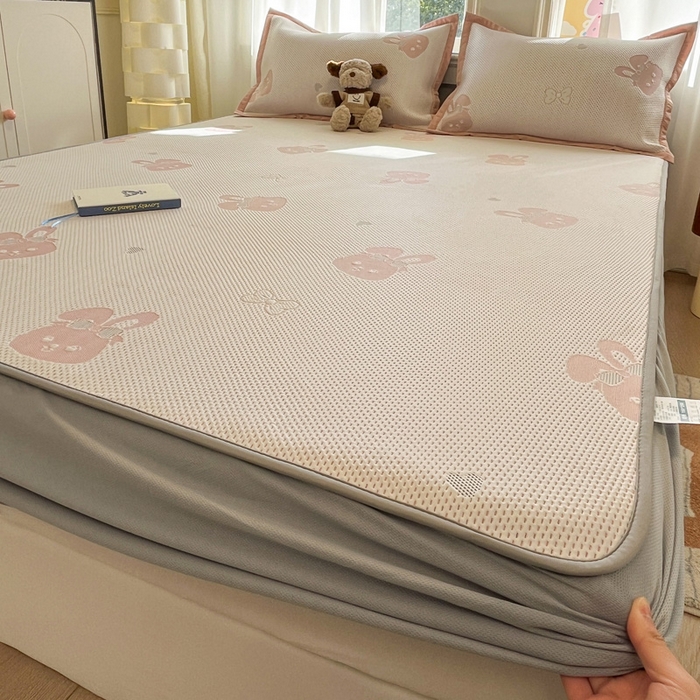 91家纺网 家纺一手货源 找家纺 雅居纺家纺 2024新款高克重印花牛奶绒单被套 兰墨花朵