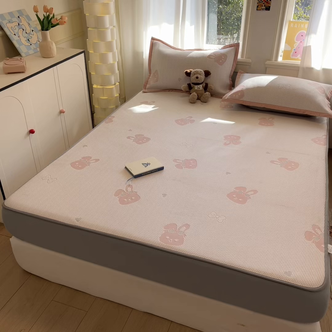 91家纺网 家纺一手货源 找家纺 （总）雅居纺家纺 2026新款A类加厚三明治底提花小清新凉感席床笠款凉席席子