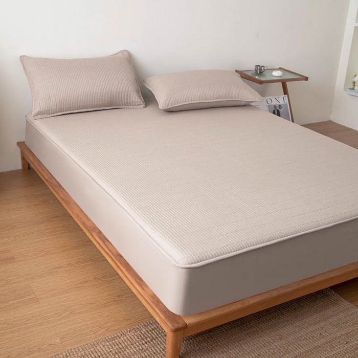 91家纺网 家纺一手货源 找家纺 宇淳国际 2026新款美人条A类水洗棉夹棉床笠三件套 卡其