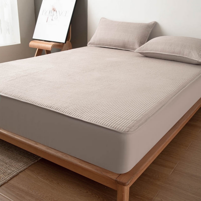 91家纺网 家纺一手货源 找家纺 宇淳国际 2026新款美人条A类水洗棉夹棉床笠三件套 卡其