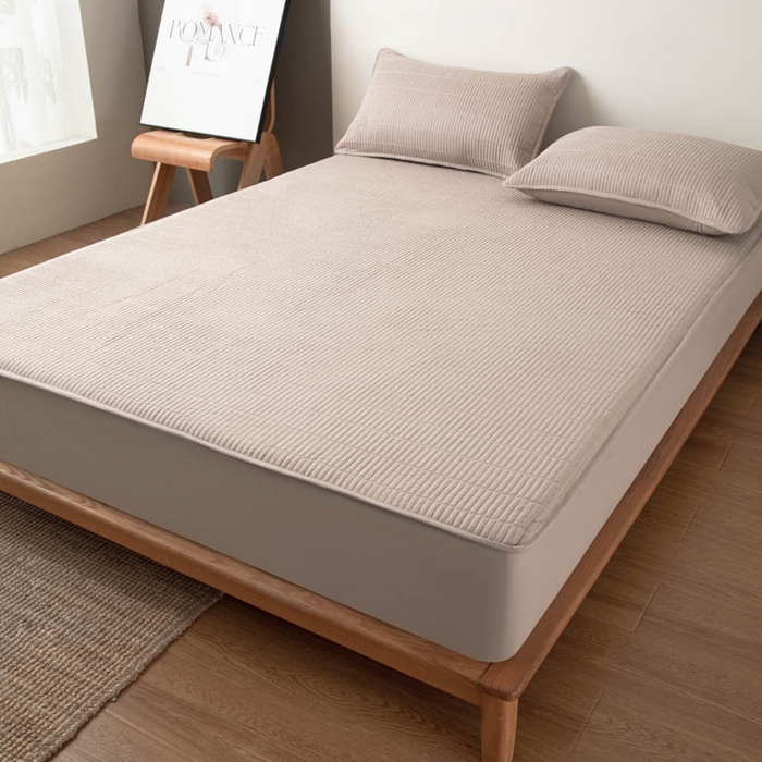 91家纺网 家纺一手货源 找家纺 宇淳国际 2026新款美人条A类水洗棉夹棉床笠三件套 卡其