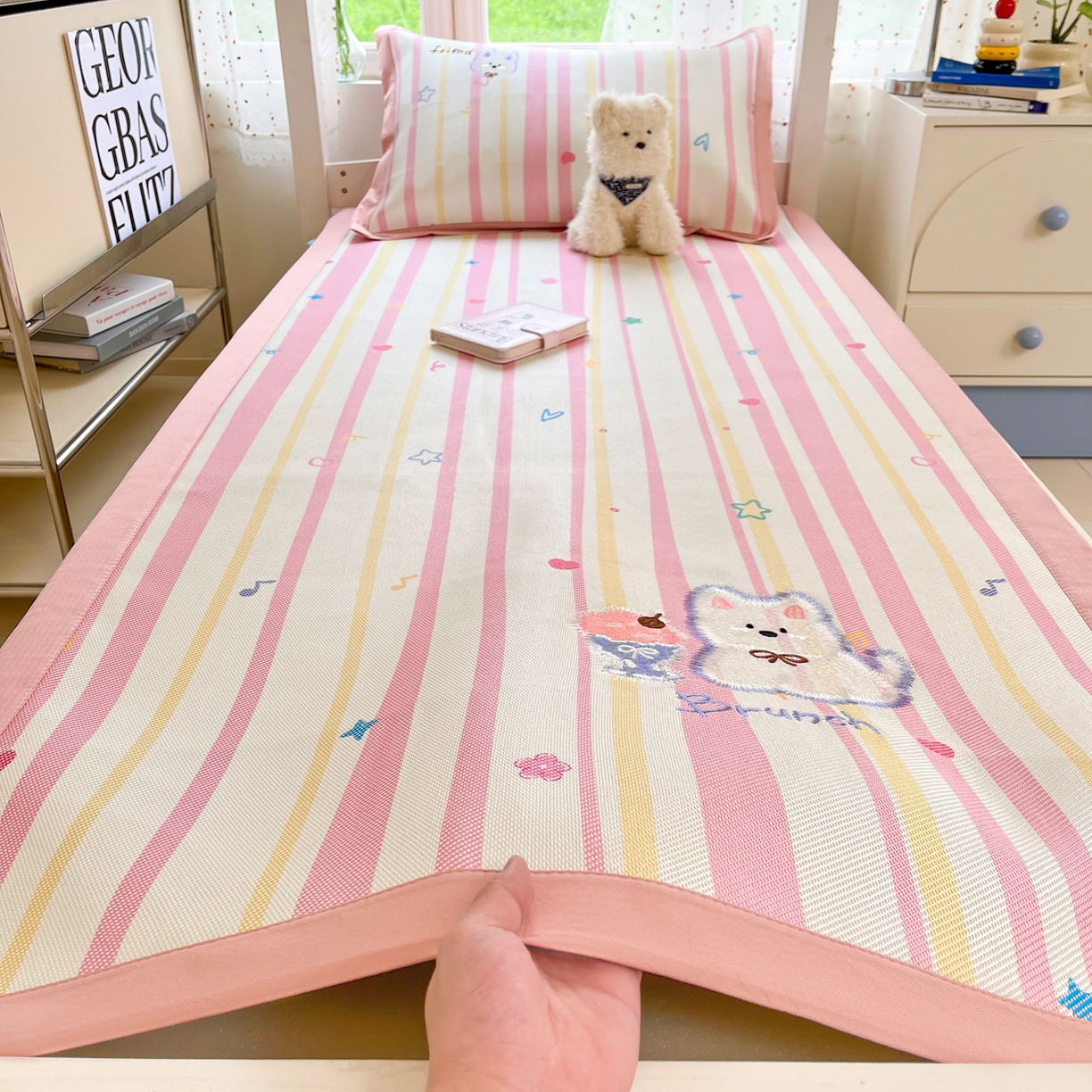 91家纺网 家纺一手货源 找家纺 雅居纺家纺 2024新款高克重印花牛奶绒单被套 兰墨花朵