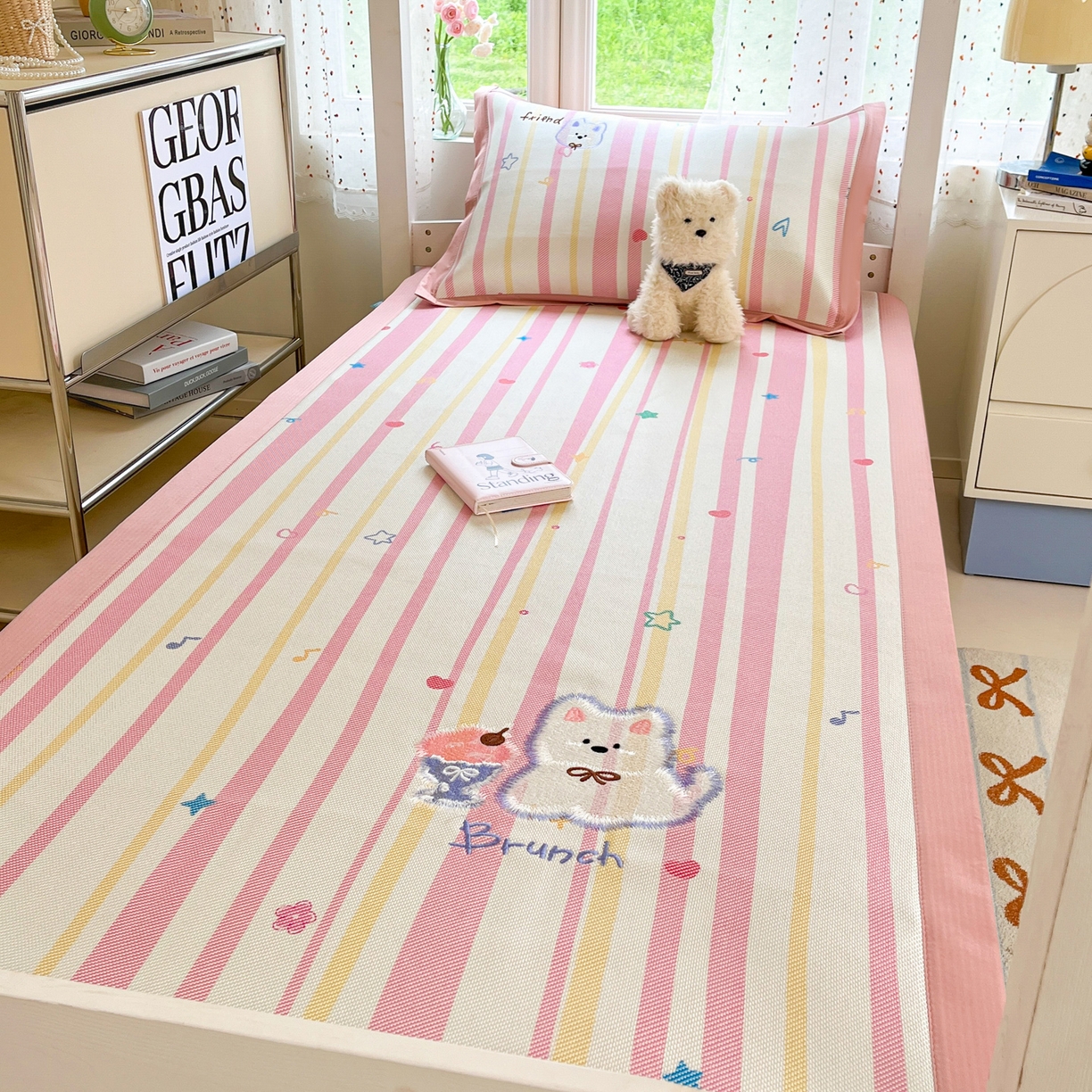 91家纺网 家纺一手货源 找家纺 （总）雅居纺家纺 2026新款A类加厚三明治底绣花冰藤席学生宿舍床床单款凉席席子