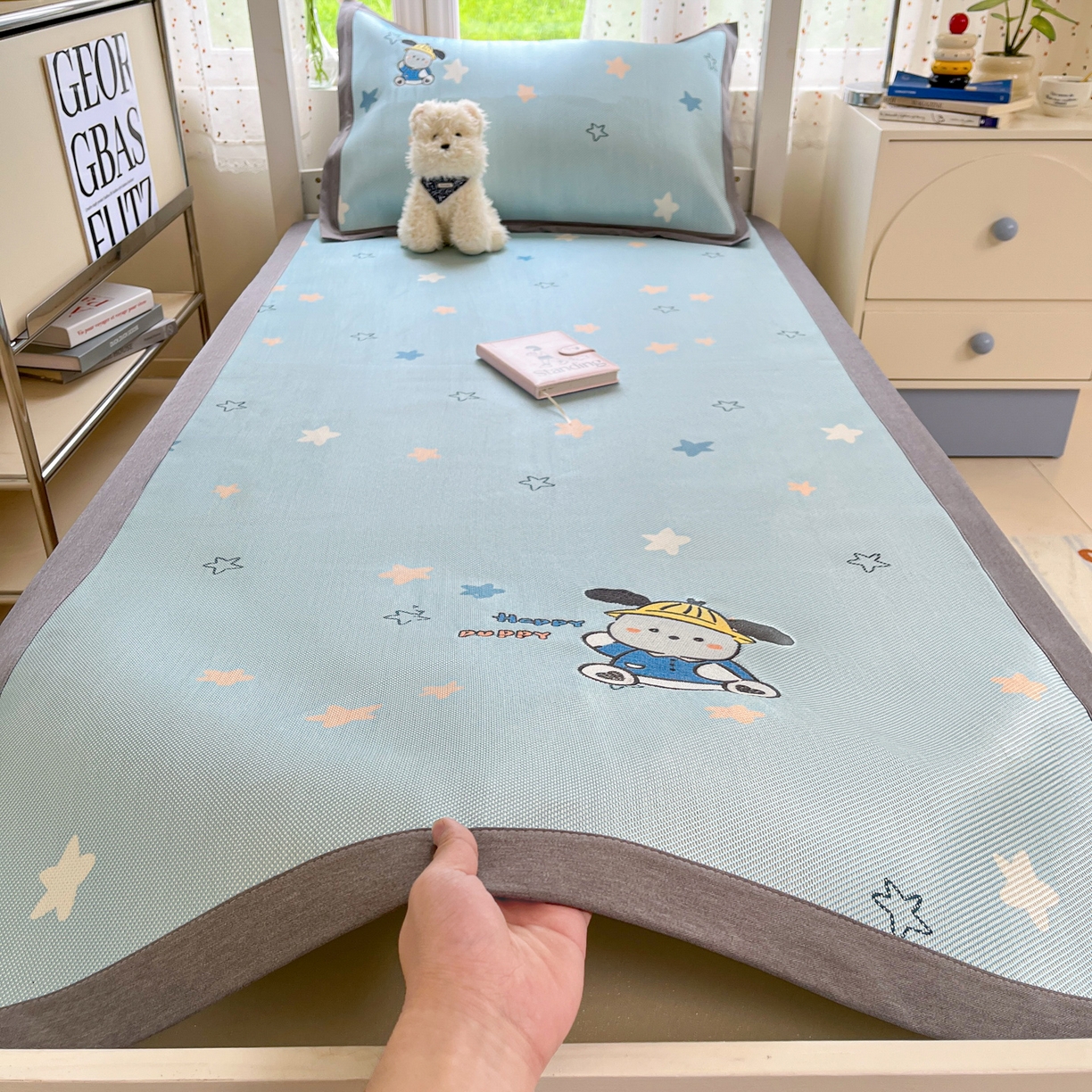 雅居纺家纺 2026新款A类加厚三明治底绣花冰藤席学生宿舍床床单款凉席席子 动感小狗