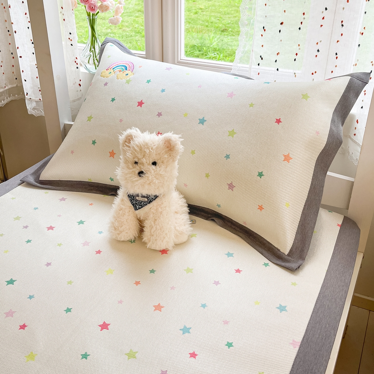 91家纺网 家纺一手货源 找家纺 雅居纺家纺 2026新款A类加厚三明治底绣花冰藤席学生宿舍床床单款凉席席子 七彩虹