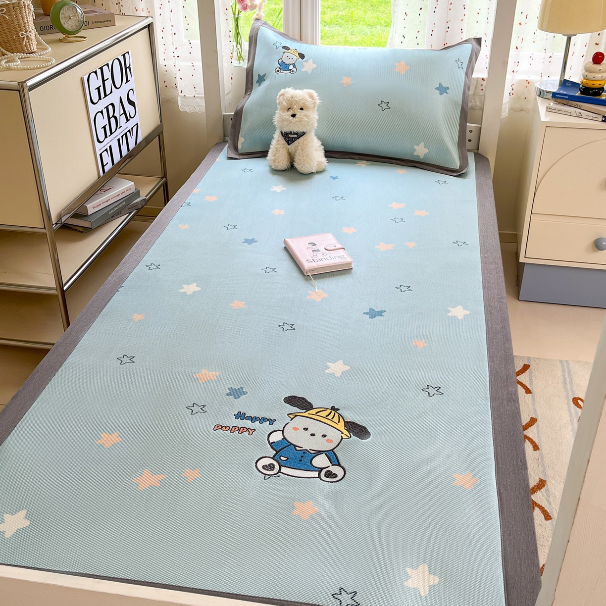 91家纺网 家纺一手货源 找家纺 雅居纺家纺 2026新款A类加厚三明治底绣花冰藤席学生宿舍床床单款凉席席子 动感小狗