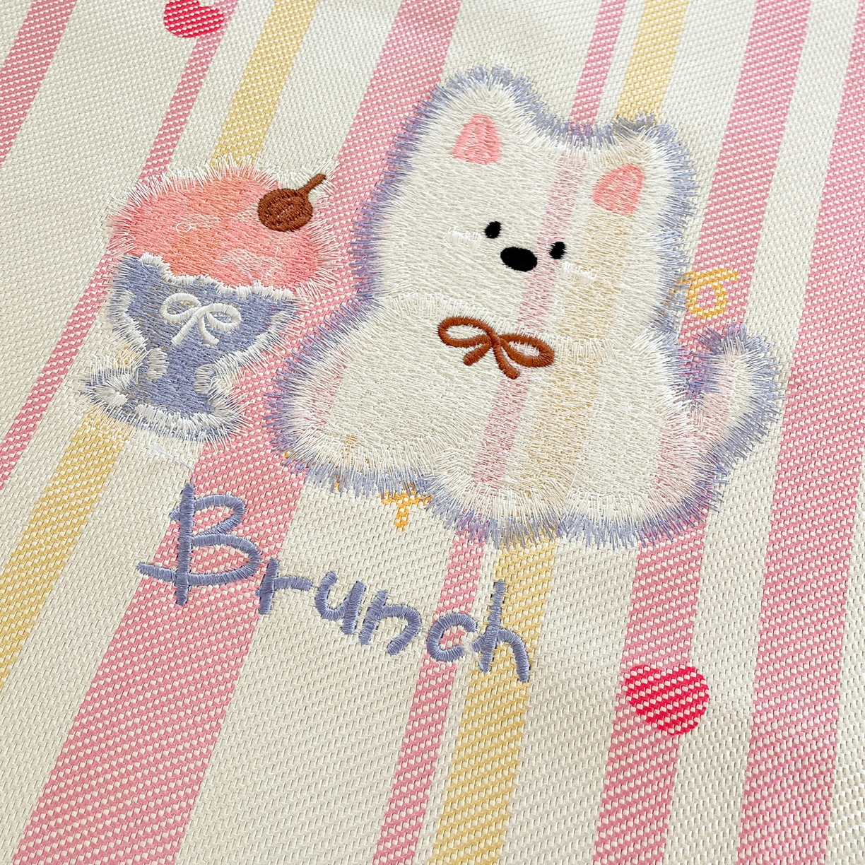 91家纺网 家纺一手货源 找家纺 雅居纺家纺 2026新款A类加厚三明治底绣花冰藤席学生宿舍床床单款凉席席子 冰淇淋萌狗